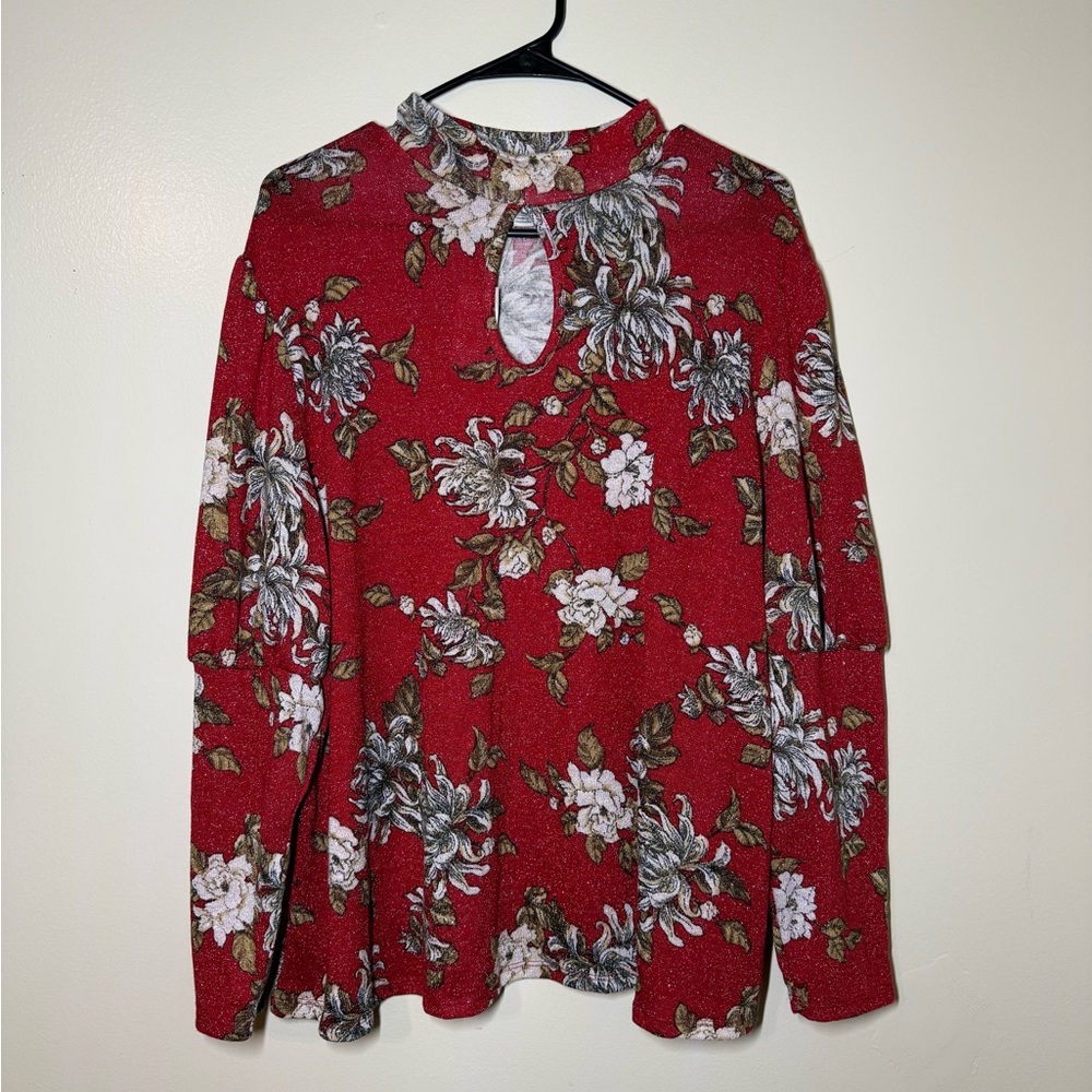 C‎ EST 1946 Floral Keyhole Women's Shimmer Blouse